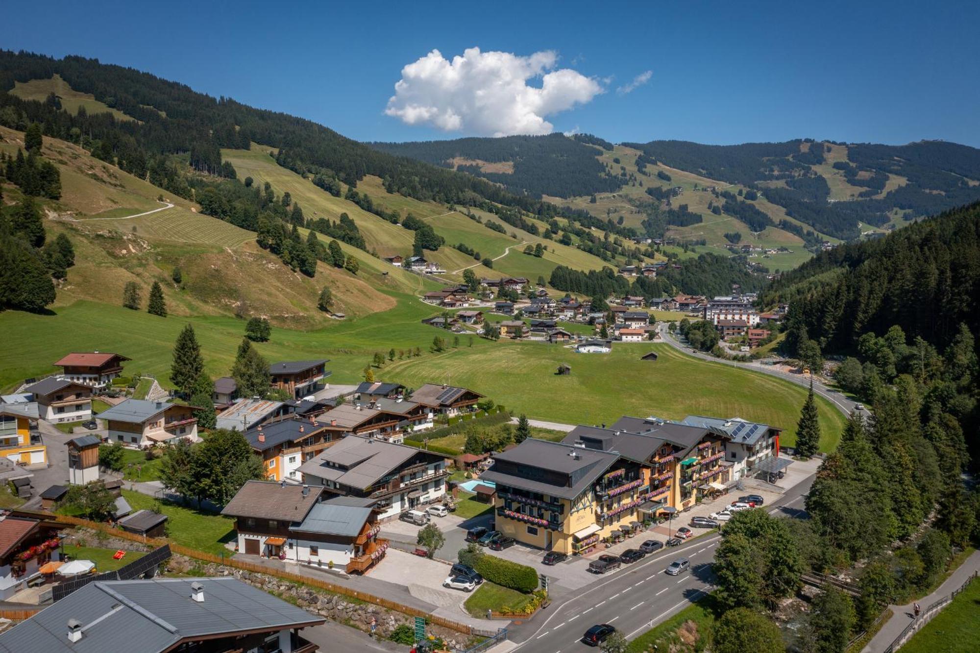 Villa Austria Saalbach Exterior photo